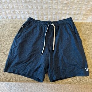 Vuori Men’s Ponto Performance Shorts in navy, size M